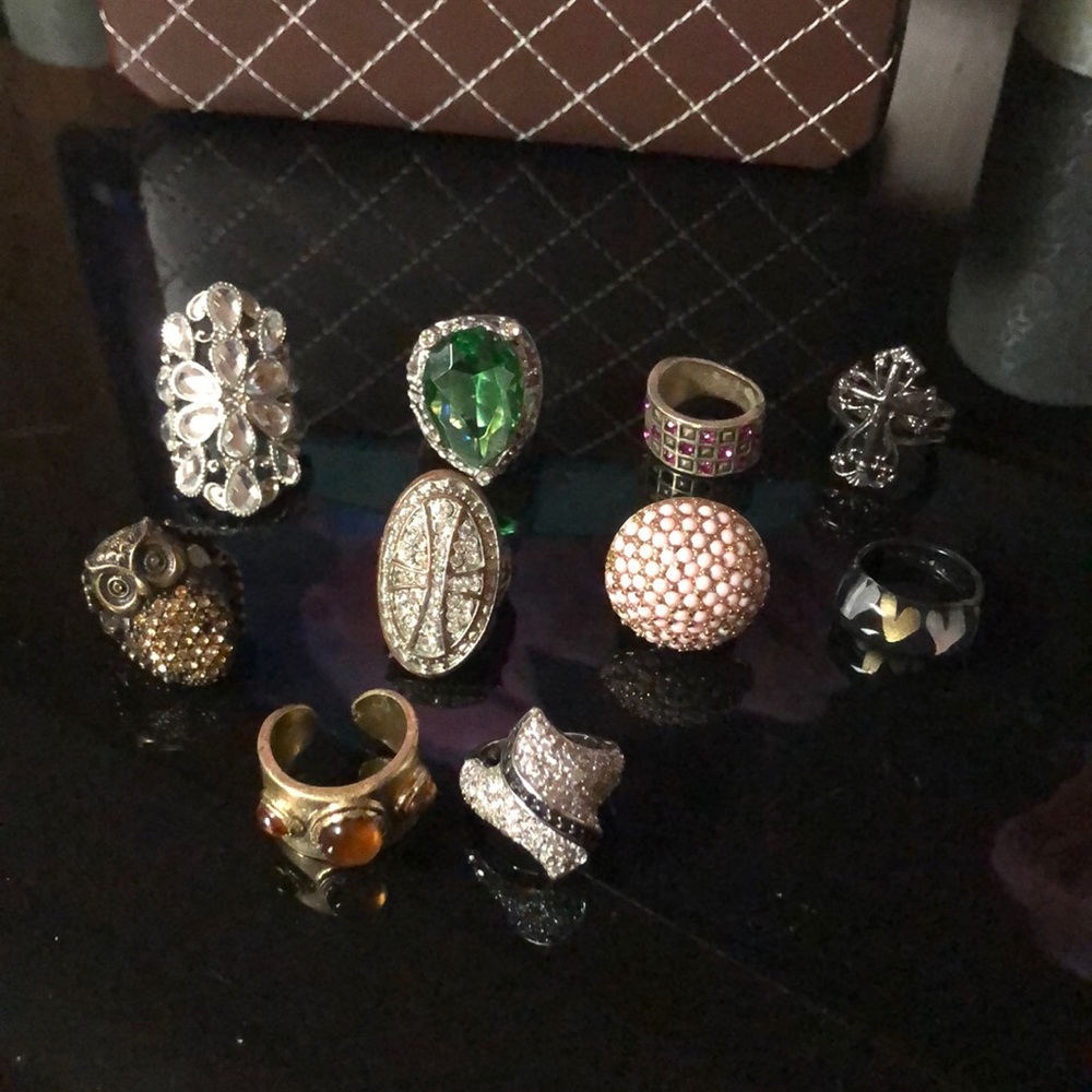 Ring lot